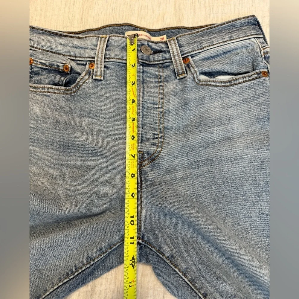 Levi's Women's High-Rise Wedgie Straight Cropped Jeans Size 28